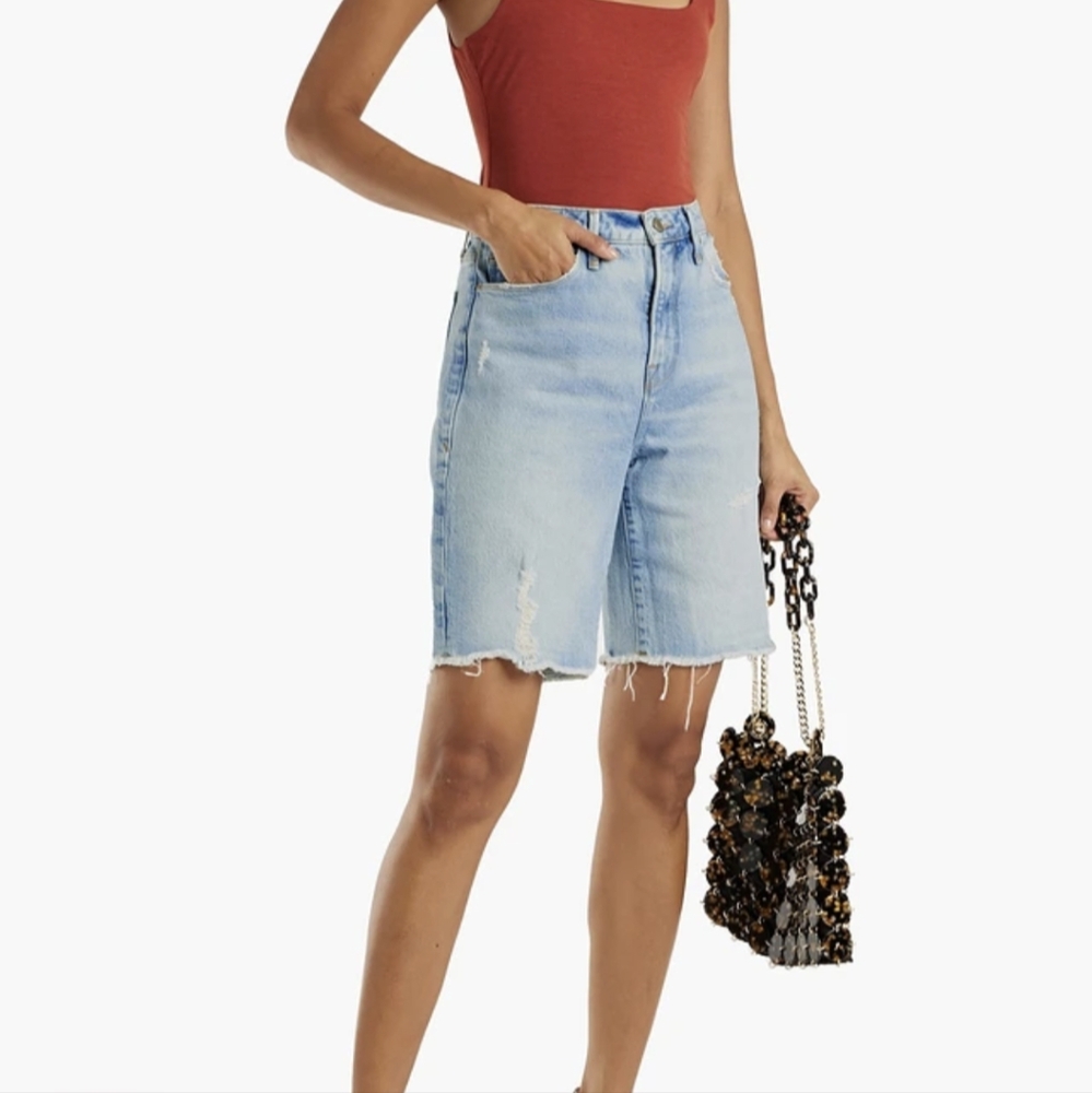 New With Tags! Good American 90’s Bermuda Shorts. Size 4/27 - fits US6 - Picture 2 of 7